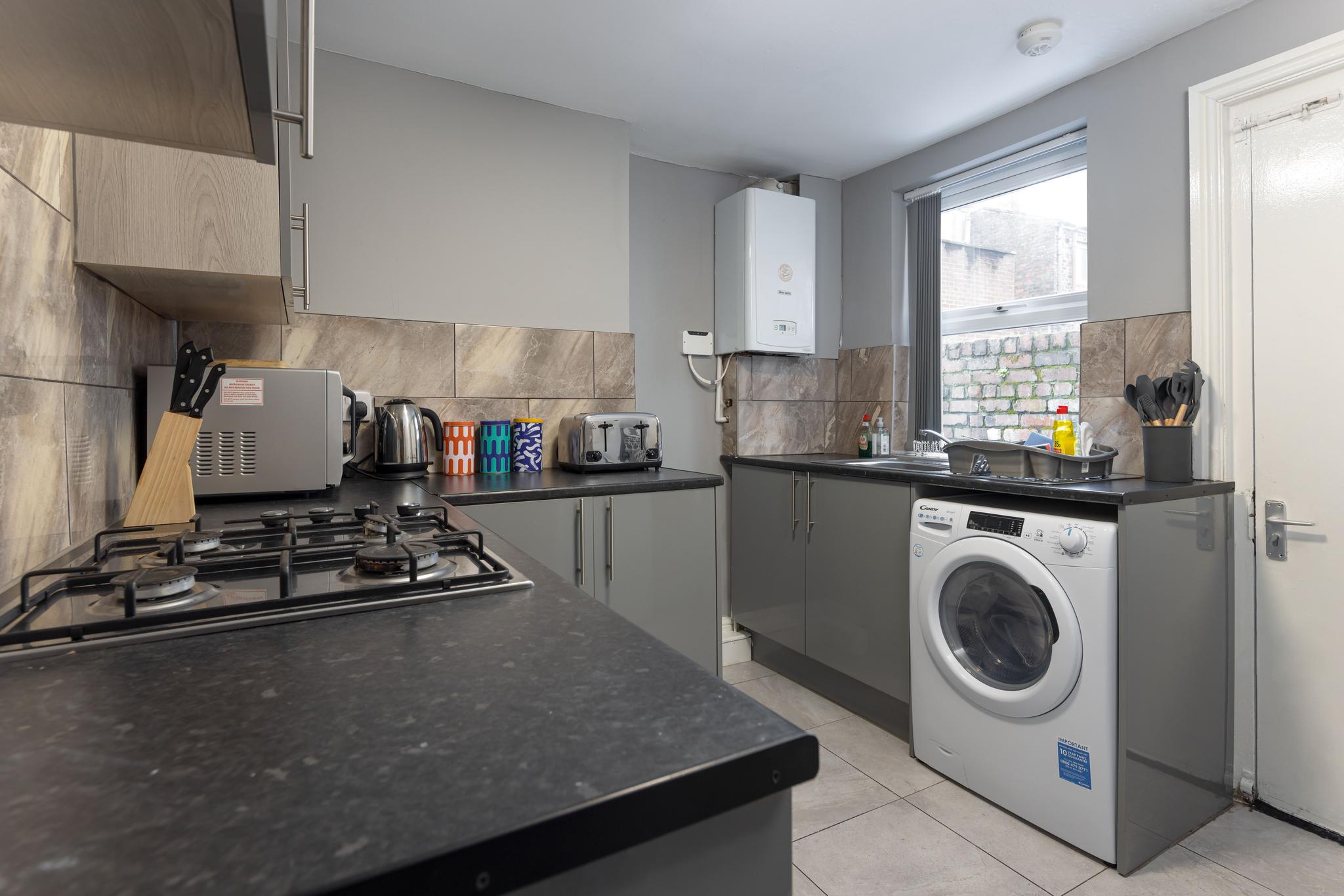 Newcombe House - Kensington5